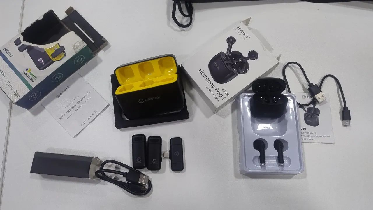 Fone de ouvido e microfone de Lapela 
