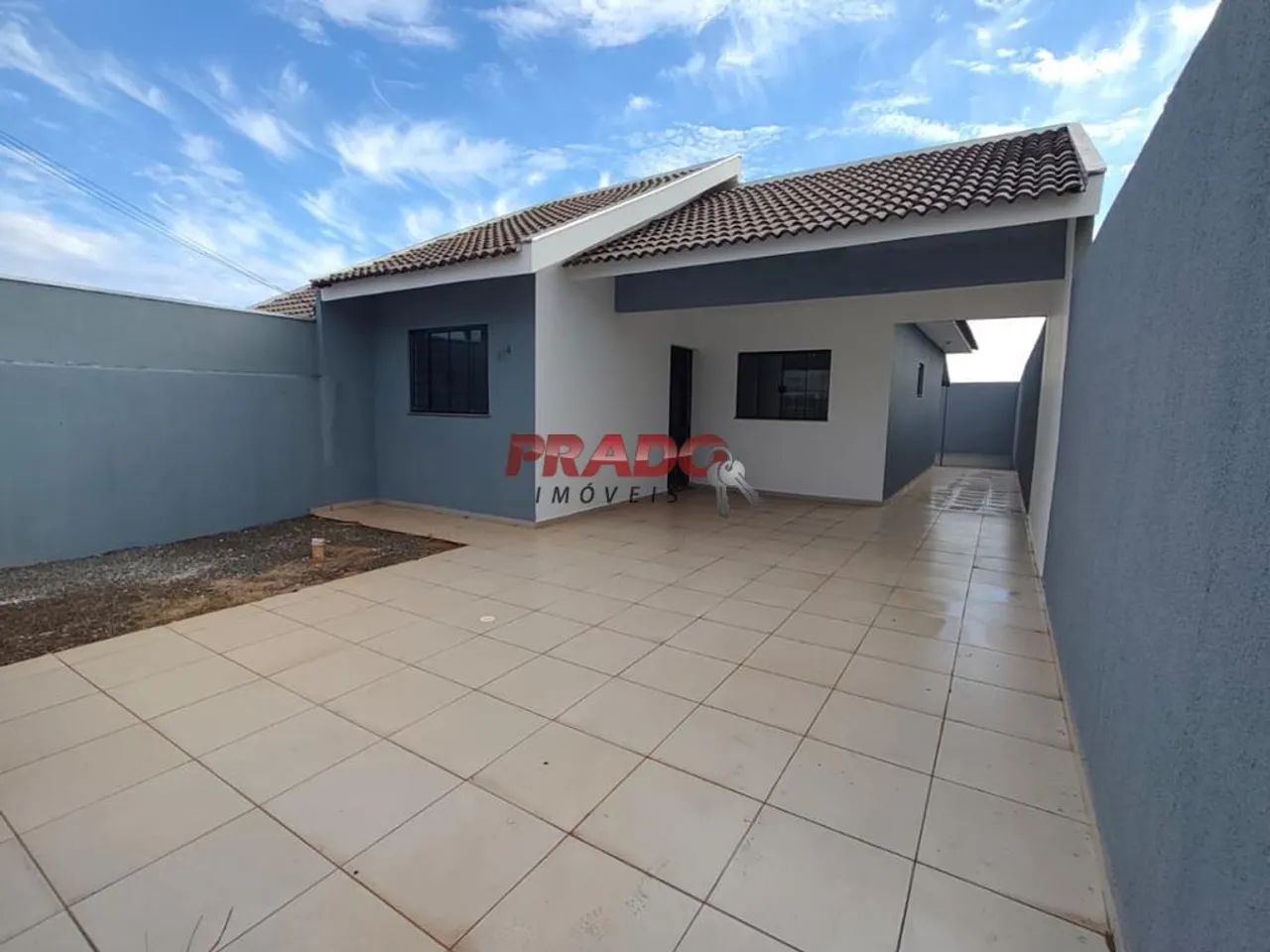Casa para alugar em Maringá, Jardim Barcelona, com 3 quartos, com 70.06 m² - Foto 2