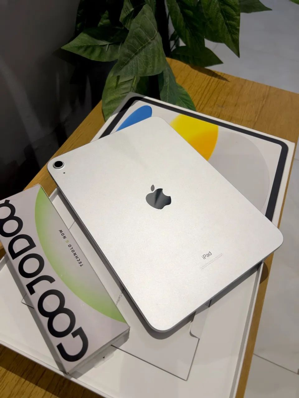 IPad 10° Geração 64Gb Silver + Caneta Goojodoq - Foto 3