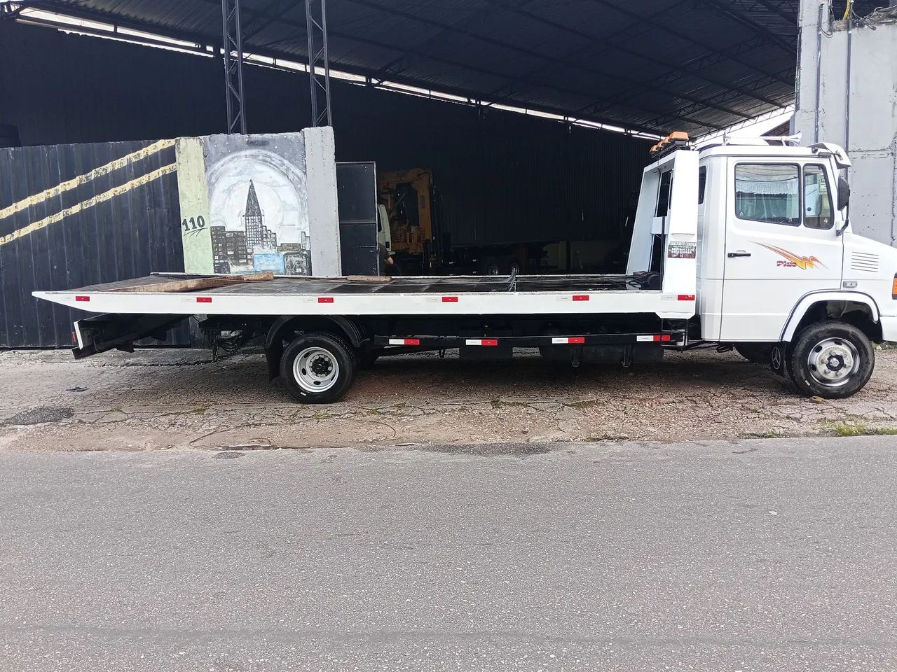 Vende-se caminhão plataforma 710 - Foto 3