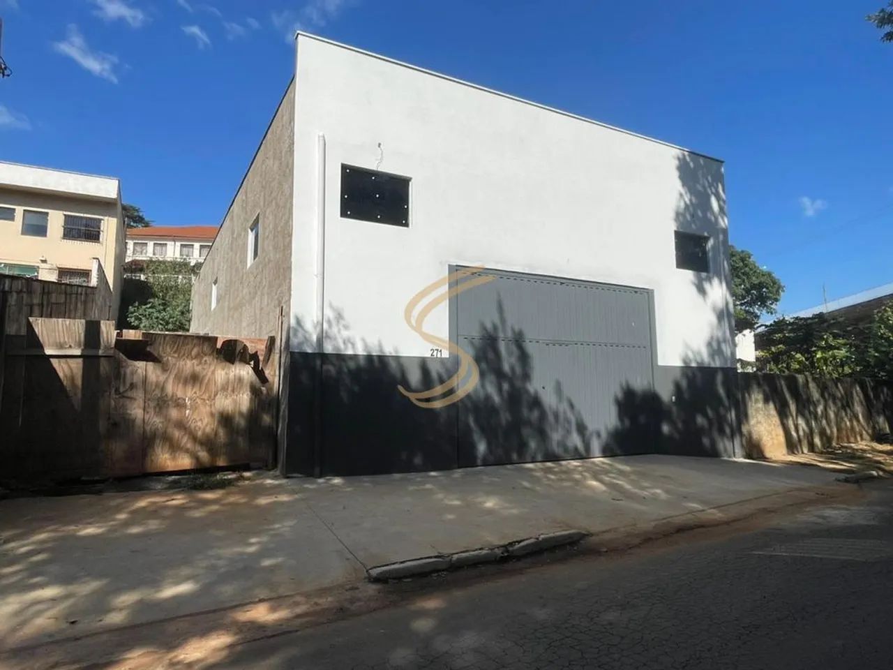 Galpão com mezanino e escritório à venda na Avenida Perimetral