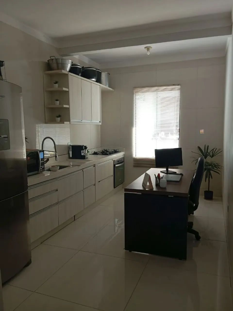 Direito de casa com piscina 