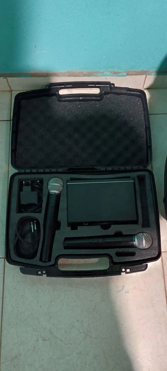 Caixa de som e microfones duplo - Foto 2