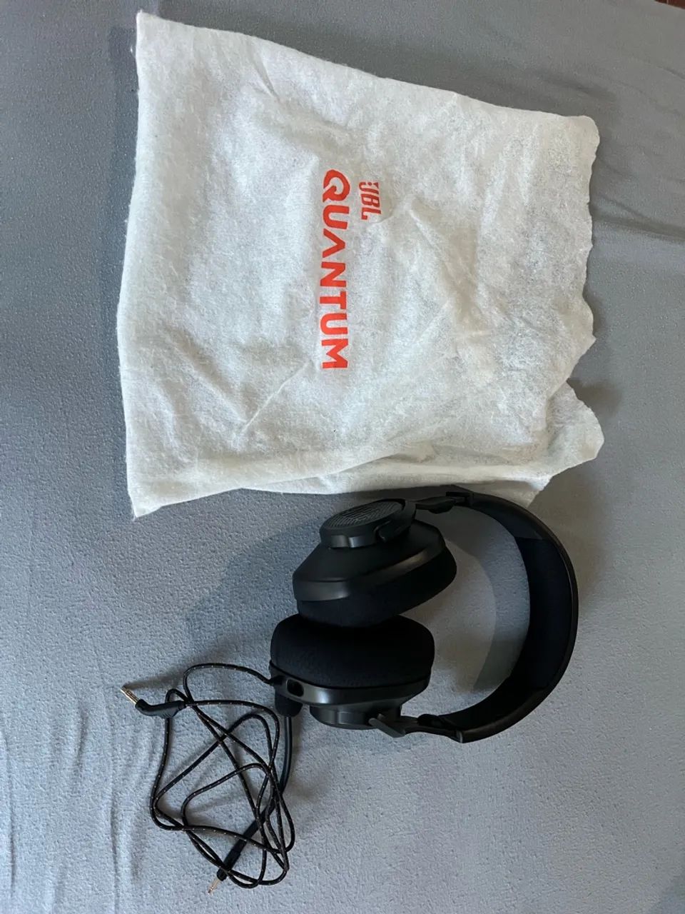 02 Headset JBL Quantum 