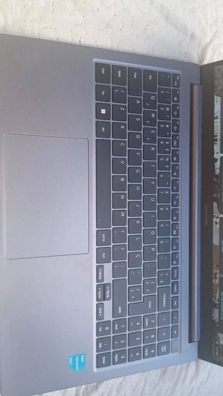 Samsung Galaxy Book4 | 8GB RAM | SSD | Windows 11 | Excelente Estado - Foto 3