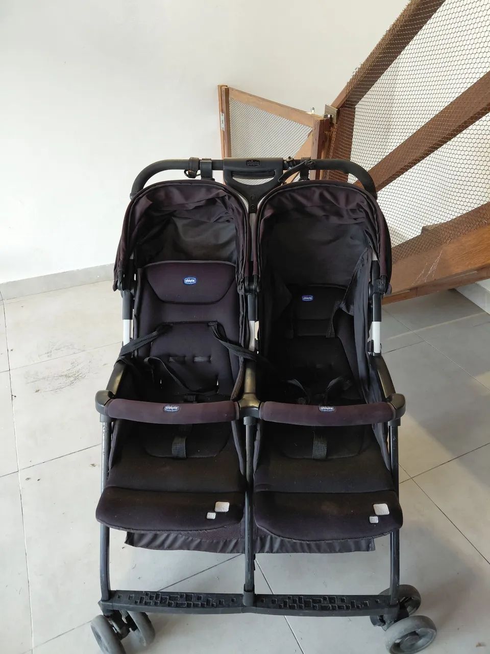 Carrinho duplo marca chicco ohlala - Foto 2