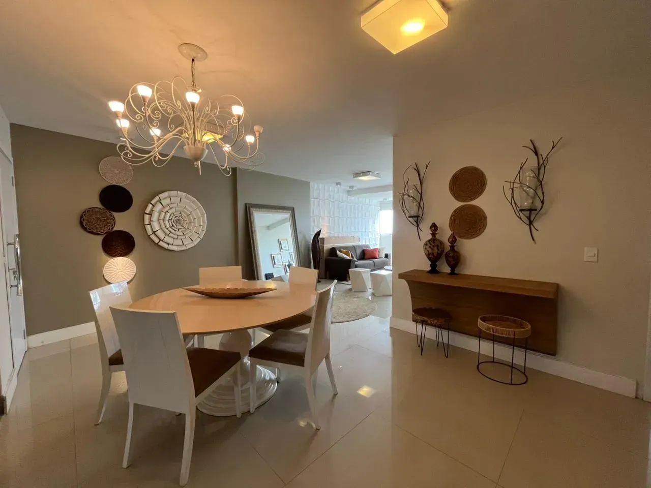 VENDO Apartamento MOBILIADO na PONTA DO FAROL - Foto 2
