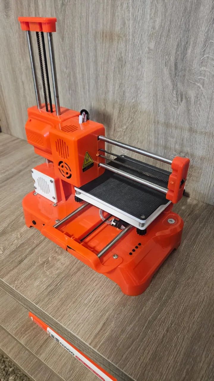 Mini Impressora 3D EasyThreed K7 - Funcionando