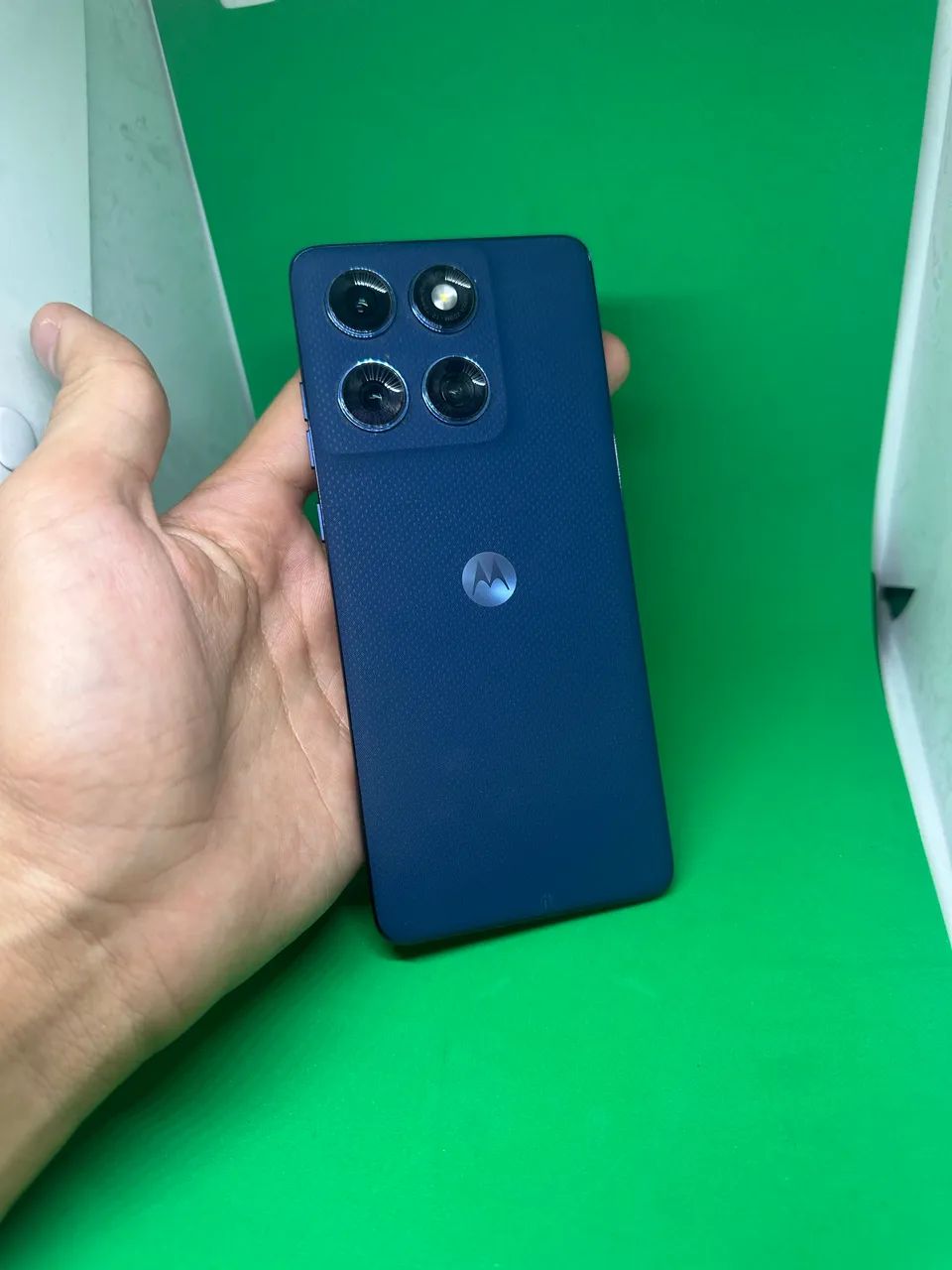 ? MOTOROLA EDGE 60 - 512GB ?