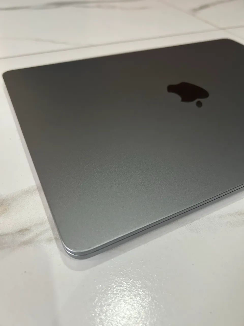 MacBook Air 2022 M2 8GB RAM 256 SSD bateria 86% - Notebooks