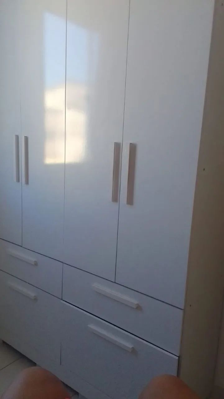 Alugo quarto mobiliado  p/ mulheres  - Foto 2