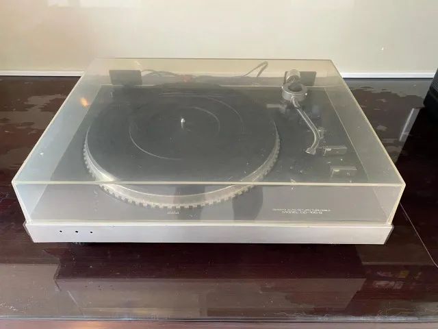 Toca discos Gradiente DD100Q