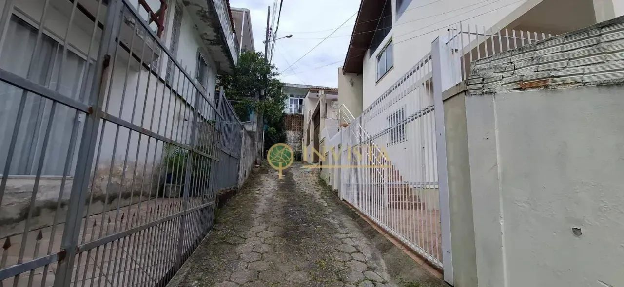 Locação | Casa Residencial Semi Mobiliada, 2 quartos a 5 min do Centro de Florianópolis -  - Foto 4