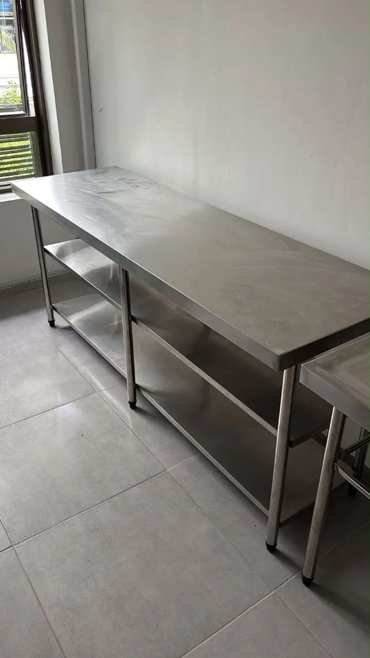 Mesa inox 1,95 cm x 0,60cm 
