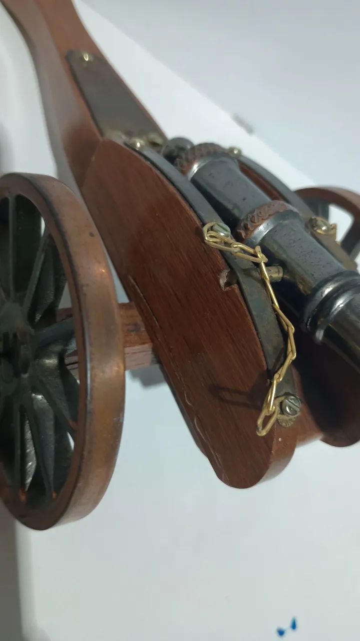 miniatura decorativa de madeira e metal pesado - Foto 6