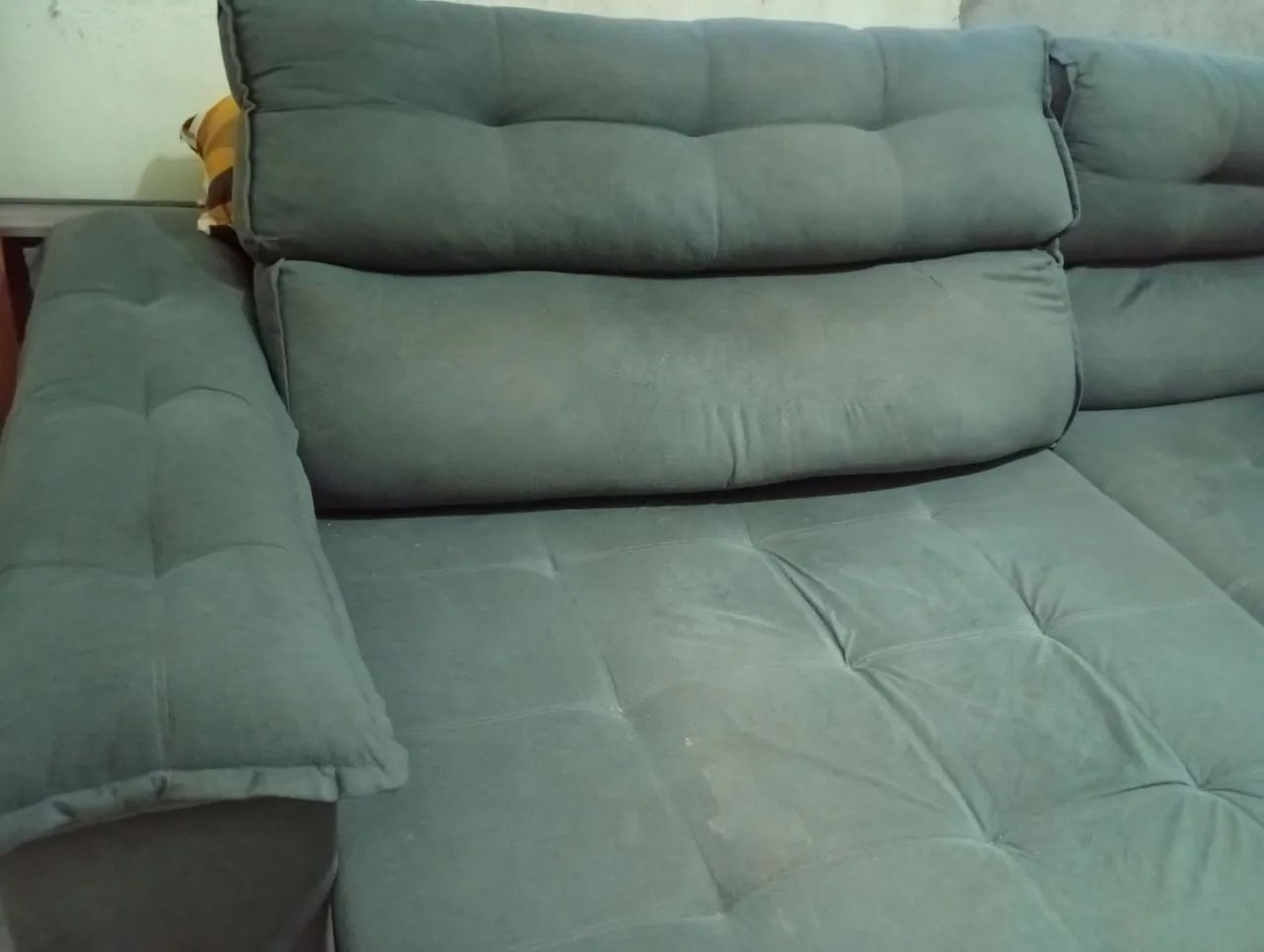 Sofá articulado com extensão de 4 lugares, com tecido de Suede  - Foto 5