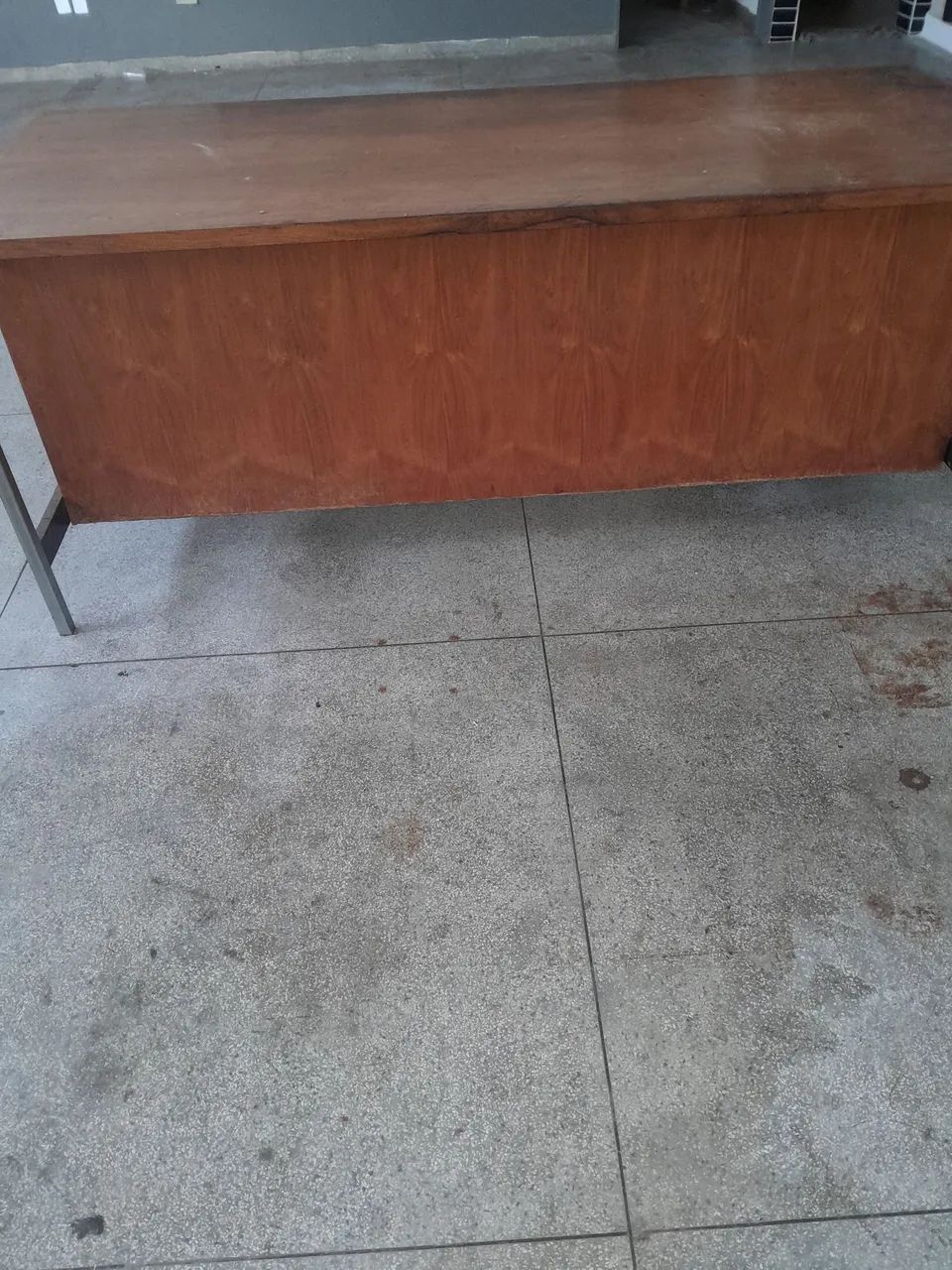 Mesa  para escritório com 6 gavetas