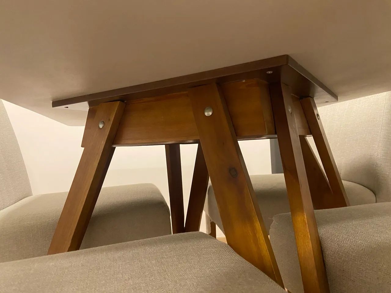 Mesa retangular com 4 cadeiras tampo de vidro 1,20 x 90  - Foto 4