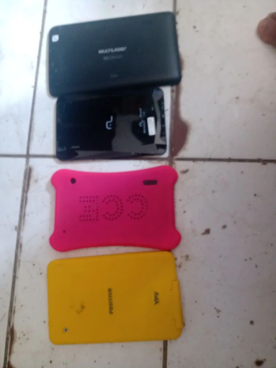 4/ tablets Multilaser ( M7 s) Multilaser ( Diamond) e M grande só o m7s está funcionando m - Foto 2