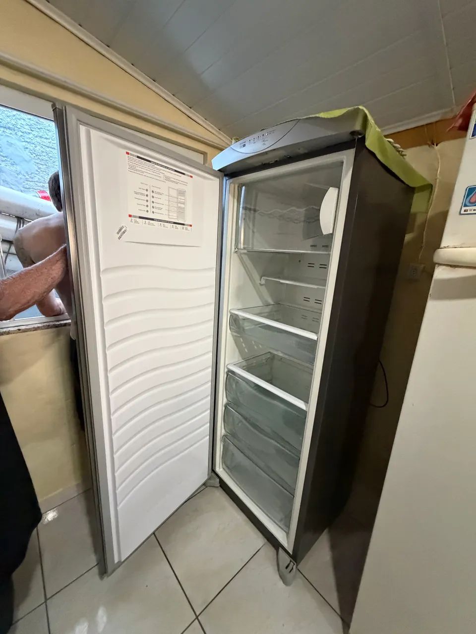 Freezer Brastemp vertical 