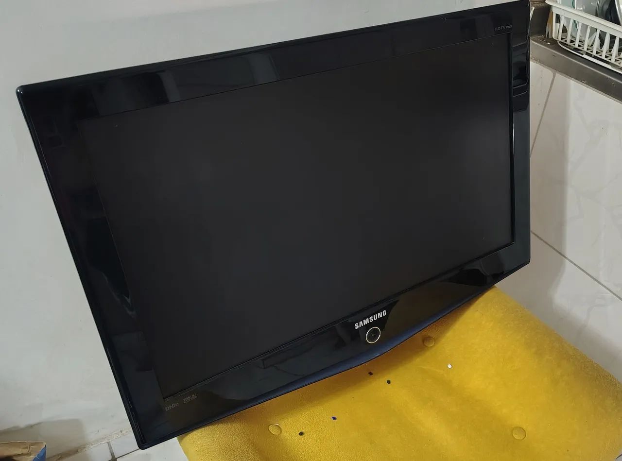 Vendo TV LCD 32" SAMSUNG - Foto 3