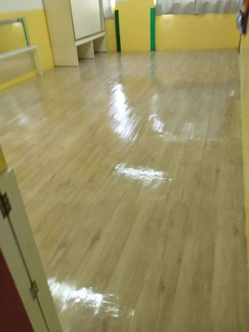 Limpeza de Pisos e Impermeabilização  - Foto 2