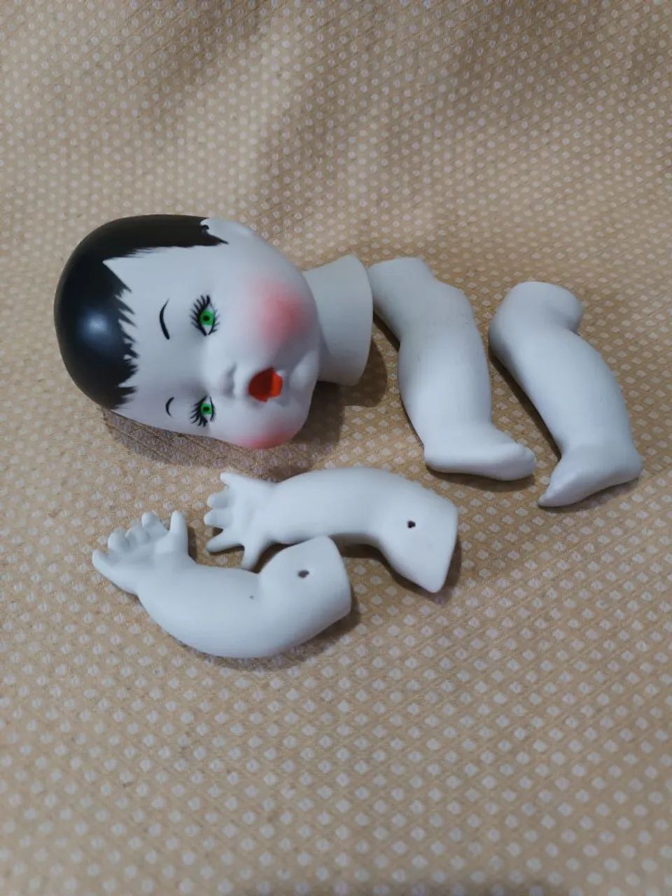 Cabeça e membros boneca de porcelana
