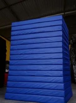 Colchão Novo Com Capa Impermeável - Foto 2