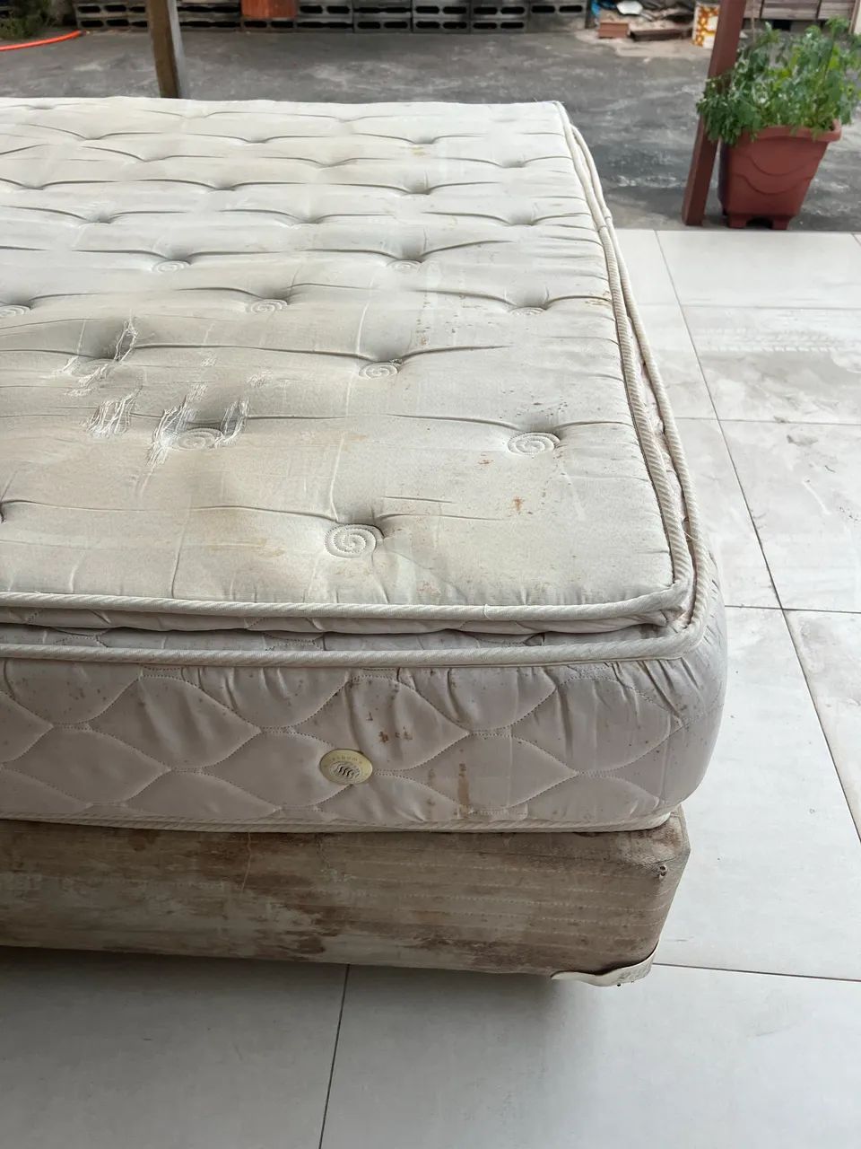 Vendo cama box queem - Foto 2