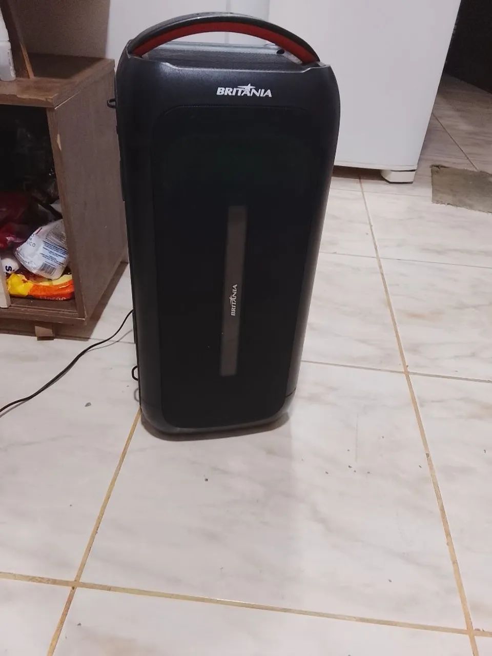 Vende-se uma caixa de som