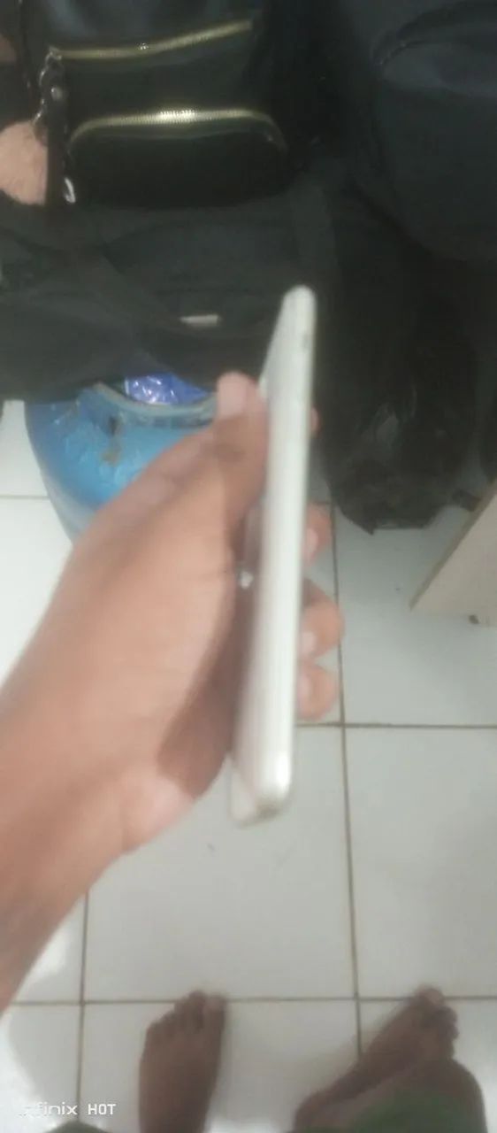 iPhone 11 quebrado 