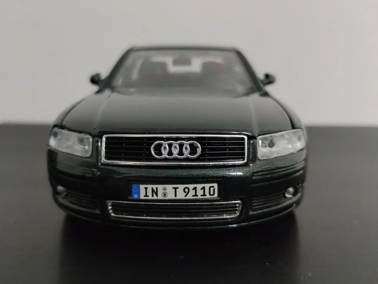 Miniatura Audi A8 1/26 Maisto raridade  - Foto 2