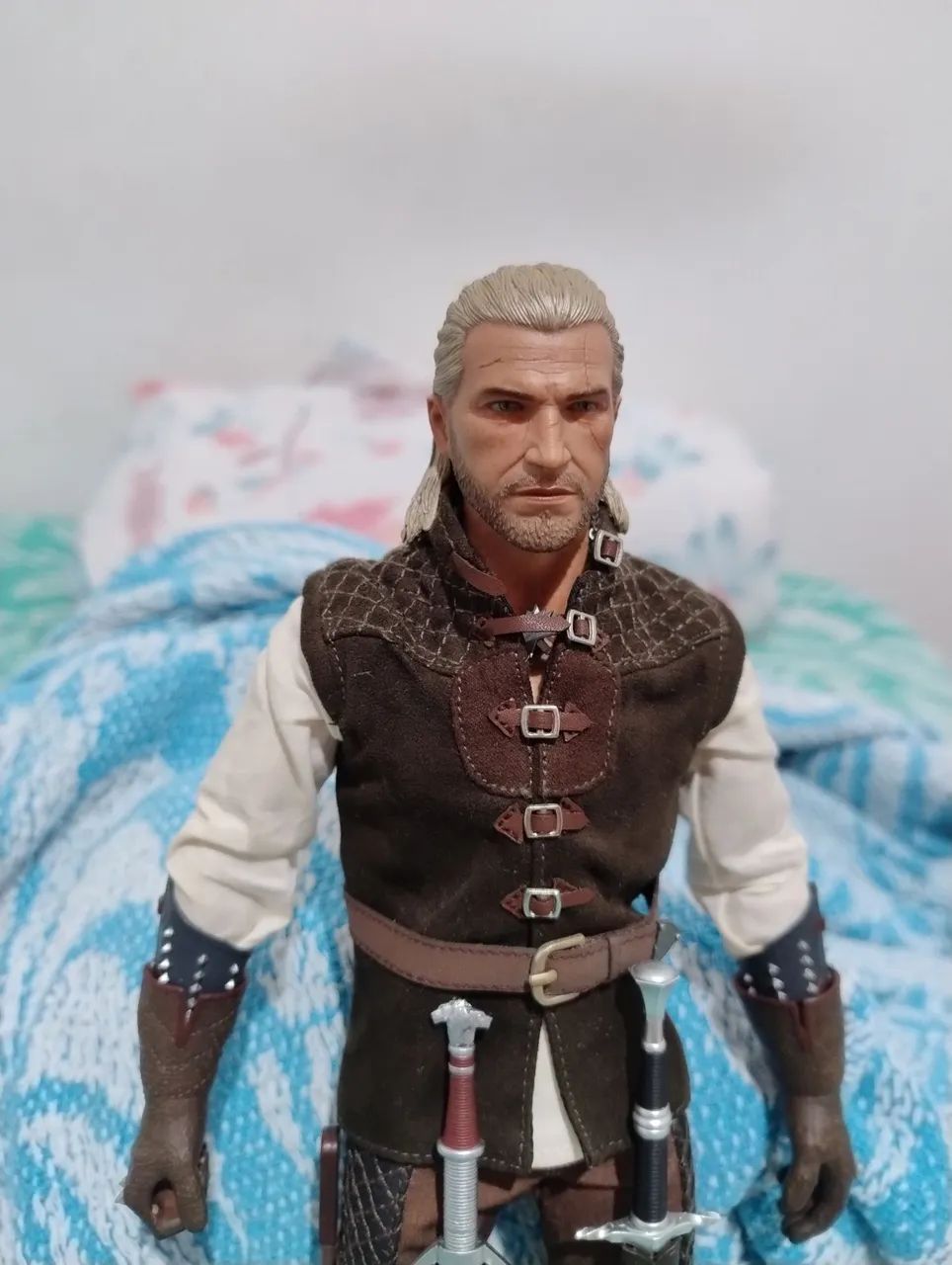 Geralt The Witcher 3 estilo Hot Toys Master Team - Foto 3