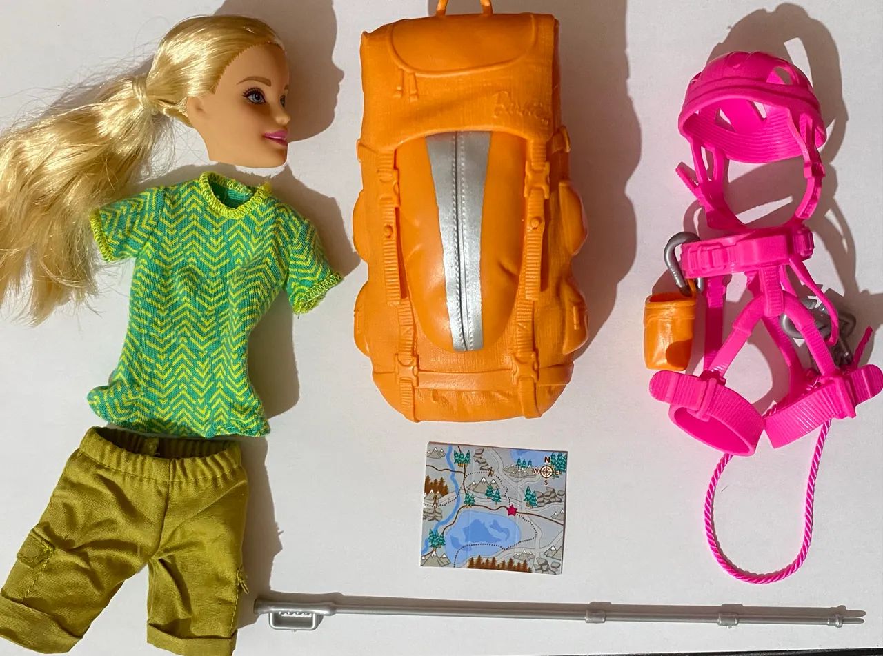 Barbie Camping Fun  ( Look + Cabeça e Acessórios) 