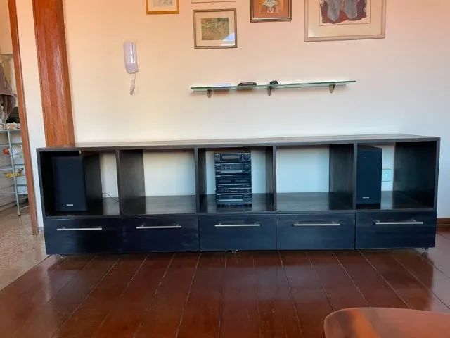 Aparador para sala, com cinco nichos e cinco gavetas - Foto 2