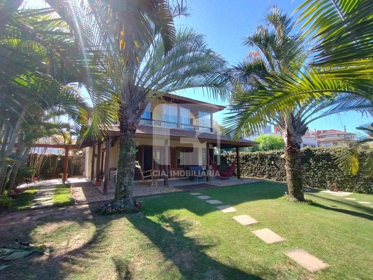 Excelente casa com 4 suítes no Rio Tavares - Foto 2