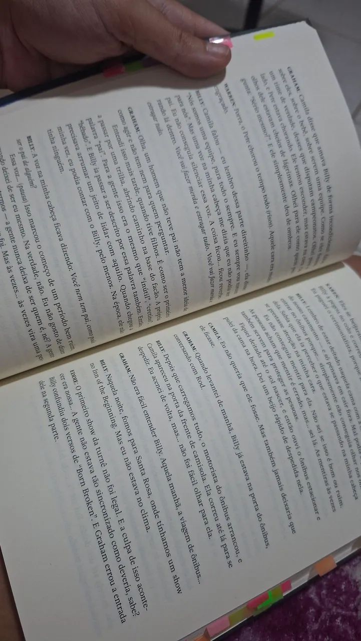 Livro Daisy Jones & The Six - Foto 2