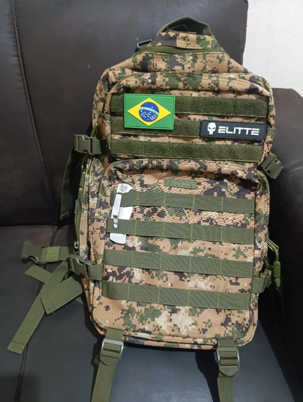 Mochila Elitte camuflada 30 lts 