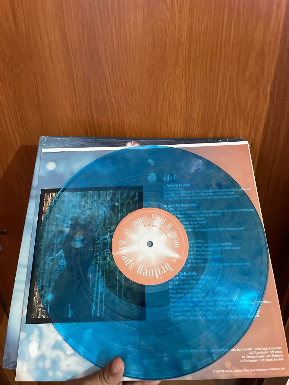 Britney Spears LP OOPS! Remixes and B-side - Foto 3