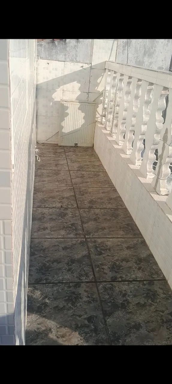 ALUGO 2/4, VARANDA, SALA AMPLA, ITAPUÃ  - Foto 4