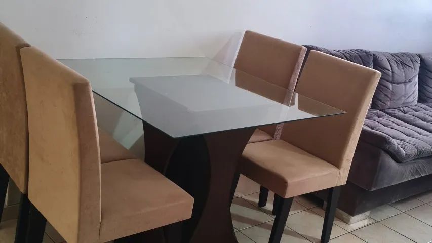 Mesa de Jantar com 4 Cadeiras e Tampo de Vidro - Foto 2