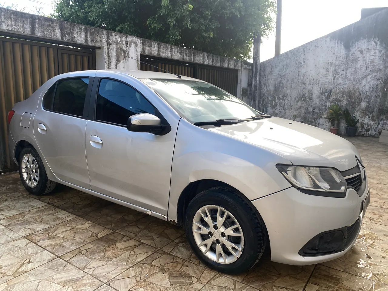 Renault Logan Expression Hi-flex 1.6 8V 4P 2016 - Foto 5