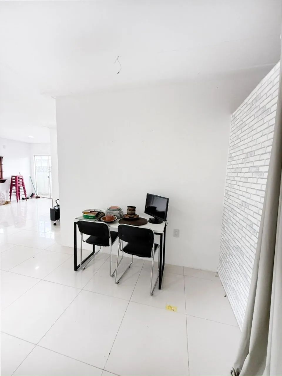 Alugo Sala Comercial Com 57 Metros na 3 de Maio - Foto 5