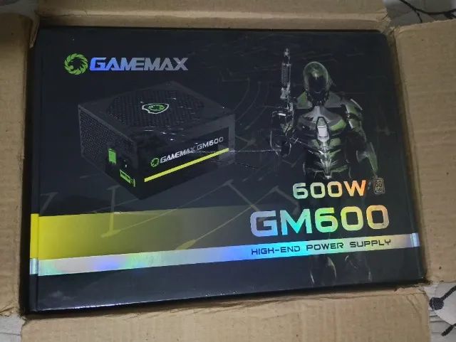 Fonte Gamemax 600W GS600 - Nova, Lacrada na Caixa".