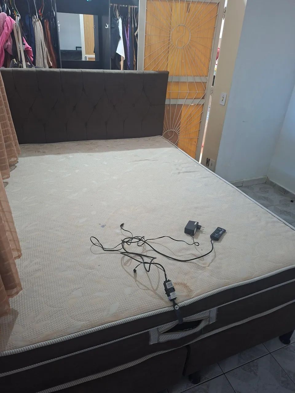 Cama Queen Colchão Magnético Completa com Cabeceira/ Aceito propostas de outros valores 