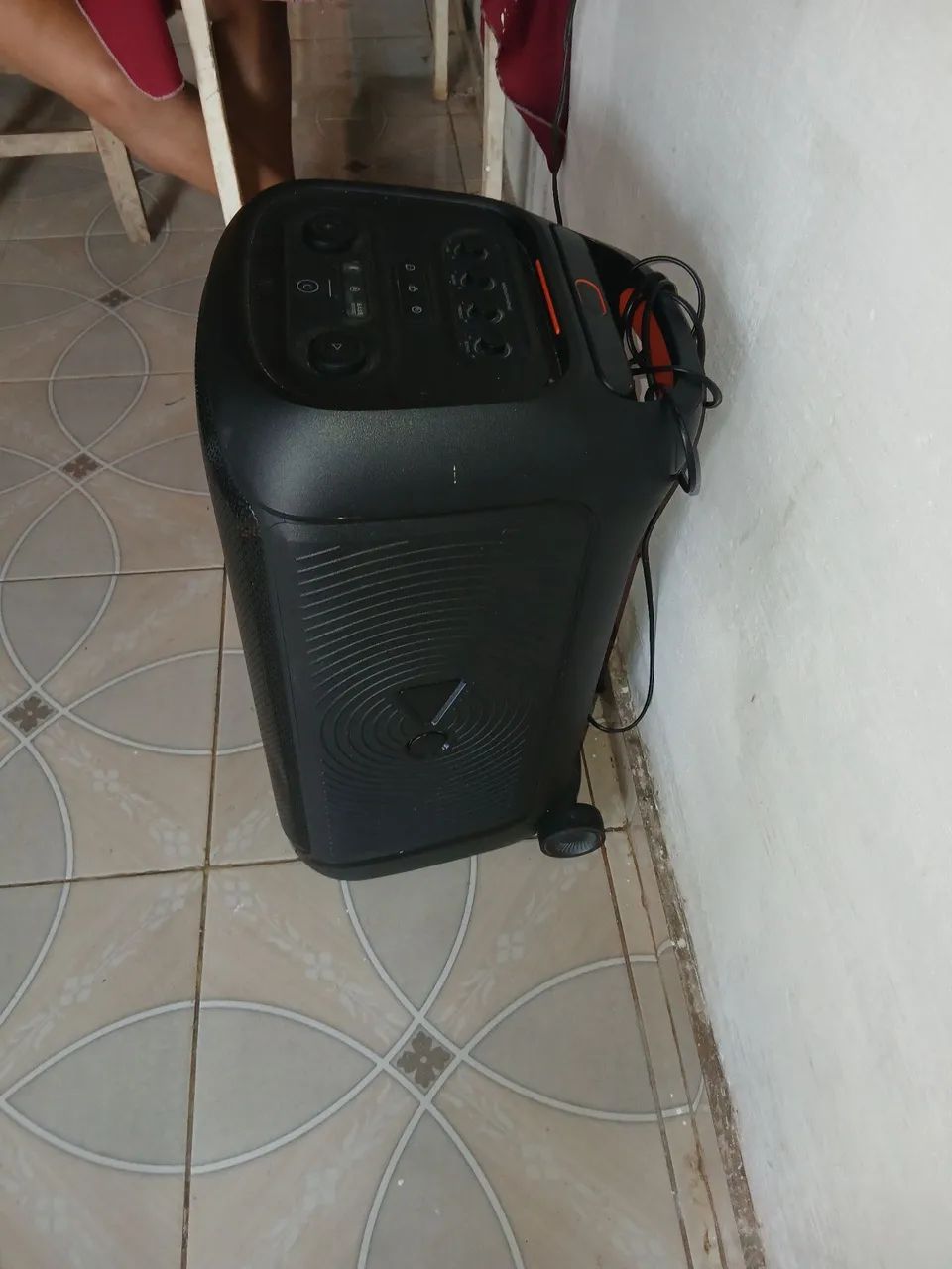 Vendo jbl party box 320 semi nova  - Foto 3