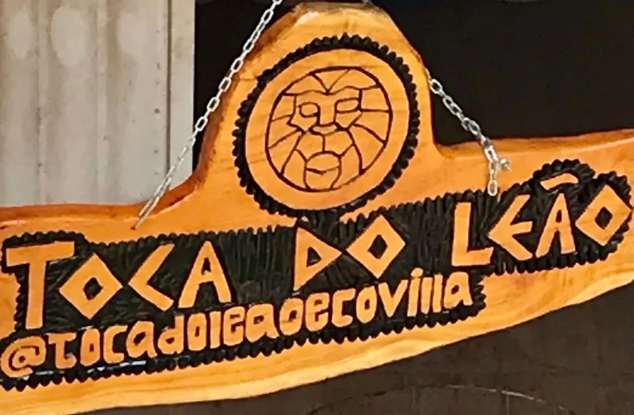 Placas e tábuas rústicas para churrascos entalhadas em madeira  - Foto 3
