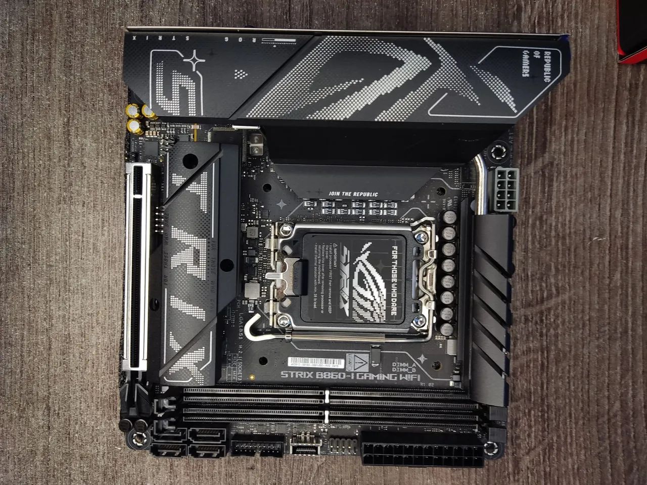 Placa mãe Asus Rog Strix B860-i Gaming Wifi LGA 1851 - Foto 3