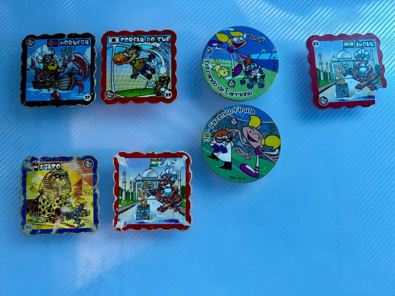  02 Tazos Copa Toon + 04 Cadê Chester Cheetos