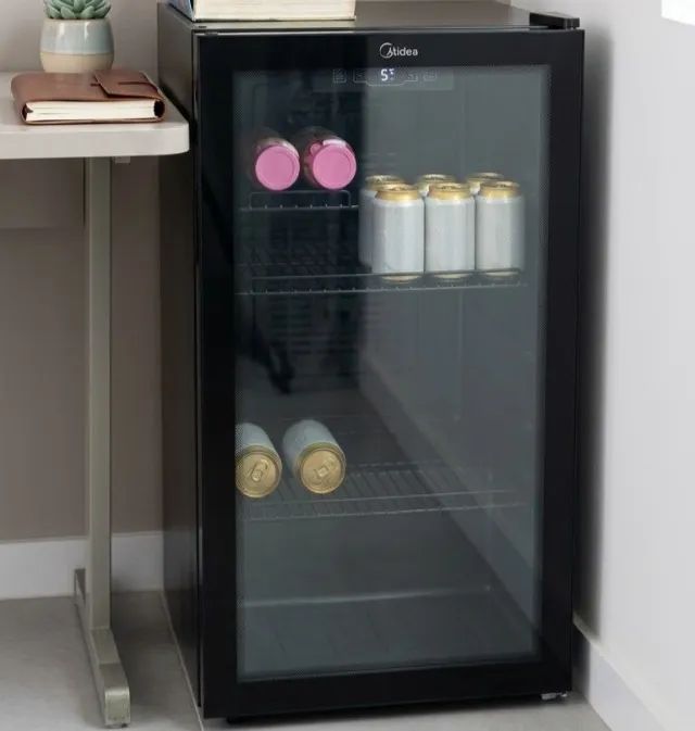 Mini cervejeira midea